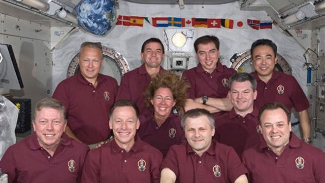 shuttle_atlantis_crew